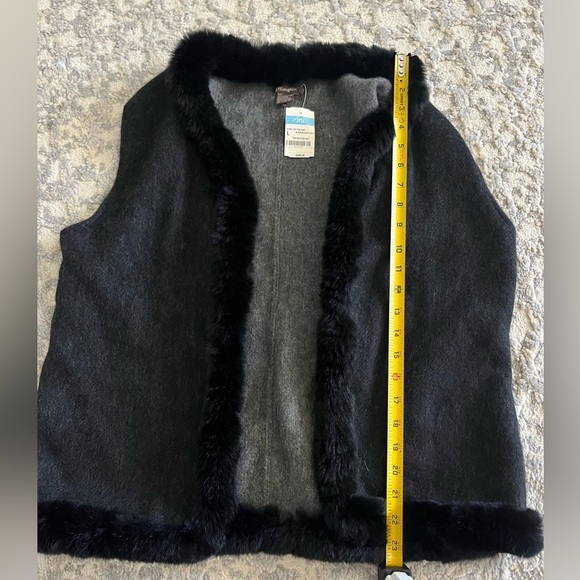 NWT J. McLaughlin Alina Cashmere Fur Trim Luxury Open Vest, Black and Gray, L - Picture 7 of 7